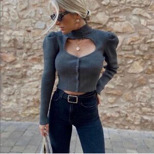 Zara keyhole cut out knit gray sweater